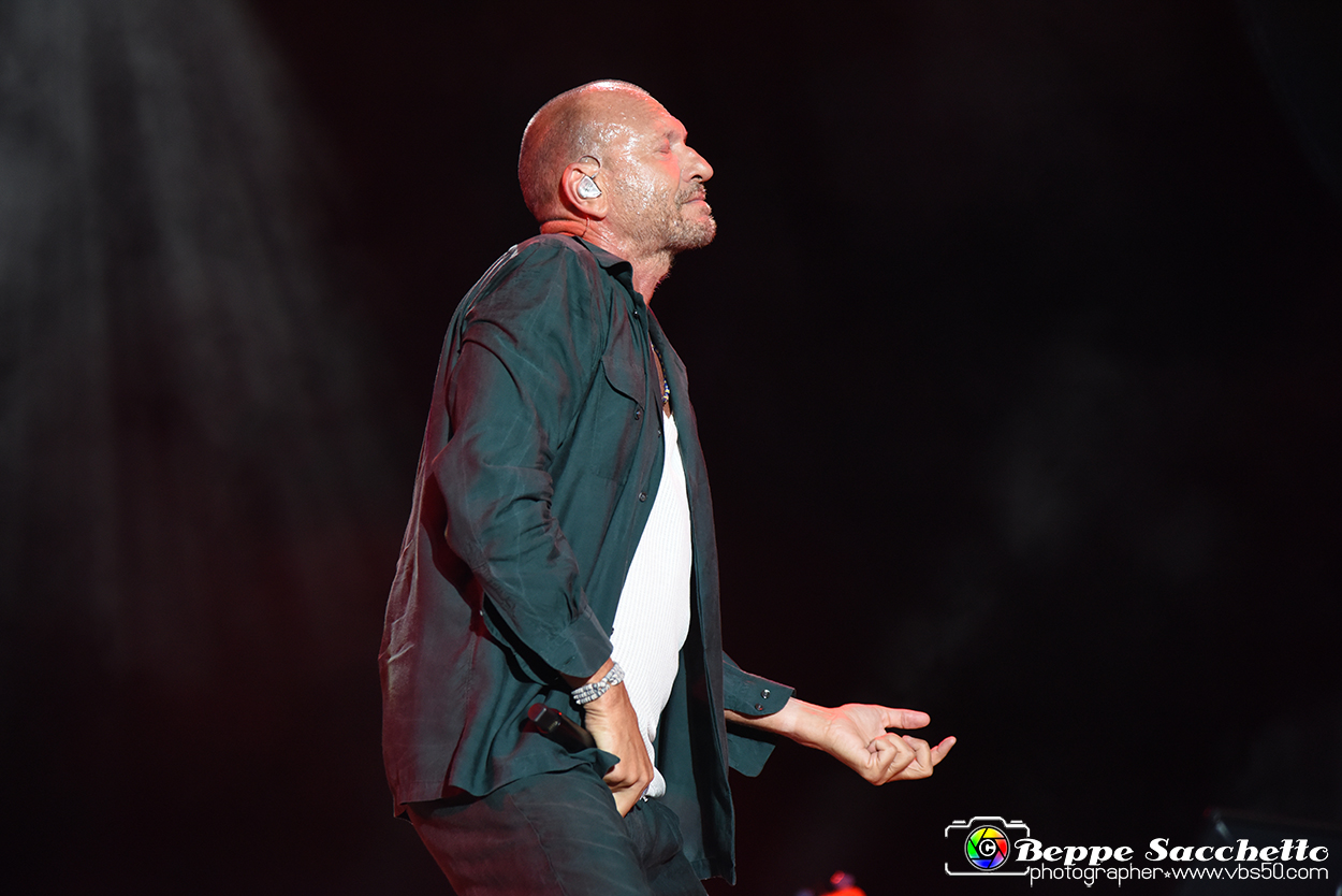 VBS_0953 - Concerto Biagio Antonacci - Palco Centrale Tour 2023.jpg